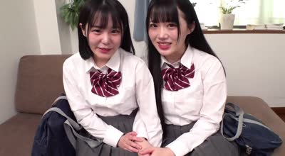 MUKD-565 一度でいいから挟まりたい。仲良し美少女2人の真ん中に。 百合の间に挟まりオジサン参上。友达同士で初めてのレズ3P。