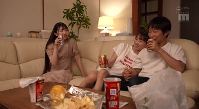 MIDV-679 彼女の双子のお姉さんが肉食すぎるアプローチで僕を诱惑 滝冬ひかり