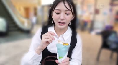 SIMF-007 谁もが振り返る「きれいなお姉さん」いつきさんと、初撮り。 いつき - 幸村泉希