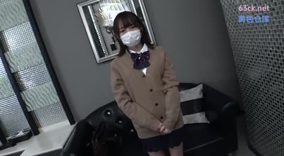 SIMM-876 彼氏より先にオジサンが中出し2连発！パイパン美ボディの149cm美少女を生チ●ポで堪能しました！【みお(18)】