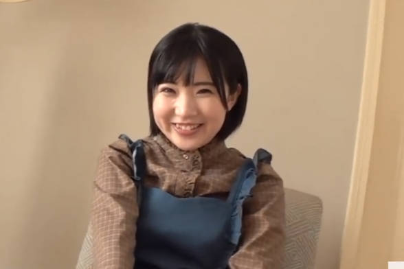 FC2PPV-1120982-18岁天然萝莉牛奶大胸将兼职后辈变成我专用肉爱抚器深入敏感小型紧实胸部结果让她高潮不断的女<span style="color: #ff5b82">人</span><span style="color: #ff5b82">兽</span>化个人拍摄非职业