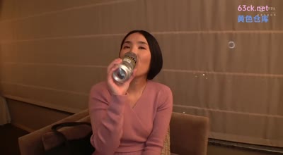 SUKE-047 【ドM必见！ドS嬢×人间ペット3P】レムちゃん！ドMペットを连れてホテルでセックス！顔面骑乗位でペットに舐めさせ、ドM歓喜！Wチ●コでWフェラ！えろコスチェン