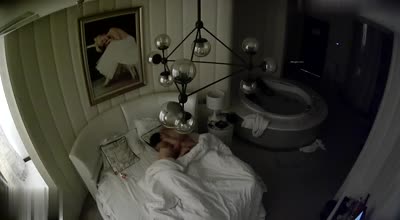 酒店偷拍-星期天约炮单位眼镜闷骚女财务开房下面毛多性欲强