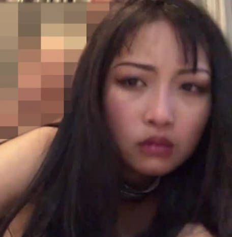 02年小嫩妹各种角度拍摄完美露脸把妹子操哭了-小葵花