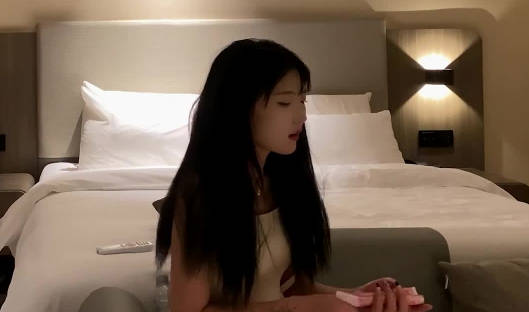 十九年花如花似玉细嫩花径淫战大屌-推车探花