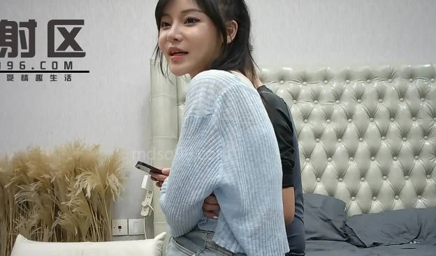 冰山美人热穴喷涌娇俏黑丝秀色可餐-老司机探花