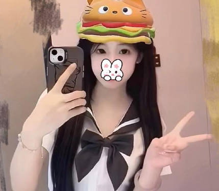 一年前亲自<span style="color: #ff5b82">破</span><span style="color: #ff5b82">处</span>的1米68高中妹妹竟然穿校服来酒店