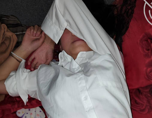 JK学生妹学圆熘大屁股一根18厘米的鸡巴直入花心脸都红了