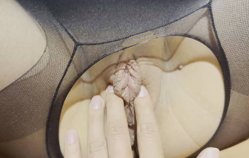 豹纹姐姐的口活越来越好了莫非经常给我姐夫口