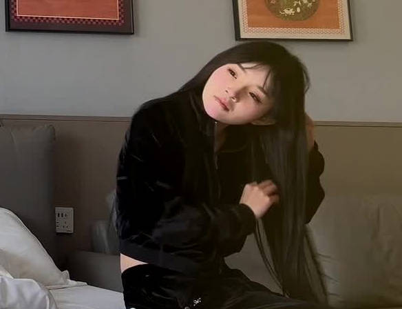 今天约了一个大胸御姐-虚竹