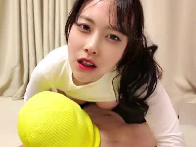 韩国骚女穿着紧身黑丝被硬扒<span style="color: #ff5b82">内</span><span style="color: #ff5b82">射</span>精液流出-yoon