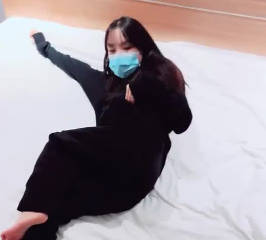 硬上邻居高<span style="color: #ff5b82">中</span><span style="color: #ff5b82">学</span><span style="color: #ff5b82">生</span>妹