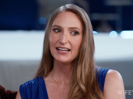 WIFEY2025-12-21品牌与丹尼尔结婚熟女被轮奸并内射