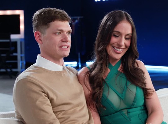 WIFEY2026-01-25艾米和约翰尼的婚外情被怪物拉伸了<span style="color: #ff5b82">黑</span><span style="color: #ff5b82">人</span>大屌