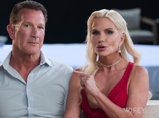 WIFEY2025-10-19塔蒂安娜与伊恩金发熟女被<span style="color: #ff5b82">黑</span><span style="color: #ff5b82">人</span>大屌填满