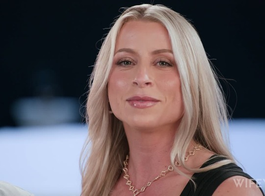 WIFEY2025-06-08蒂凡尼与邦菲金发妻逼婚狂<span style="color: #ff5b82">黑</span><span style="color: #ff5b82">人</span>插爆