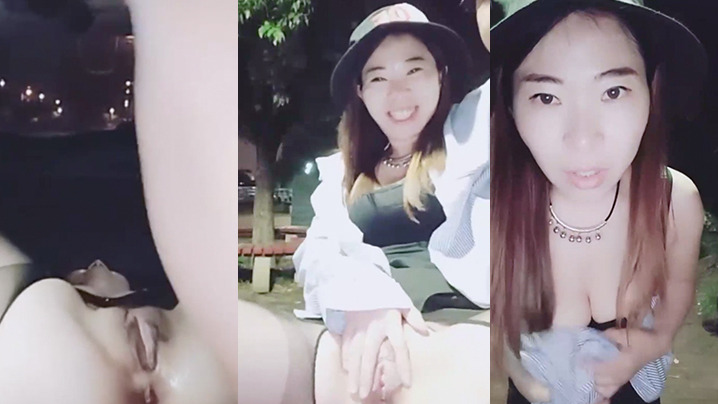 【胆子真大啊】晚上风骚的<span style="color: #ff5b82">少</span><span style="color: #ff5b82">妇</span>为了满足狼友在户外露出口交舔胸回到车里深喉啪啪车震淫荡刺激的!