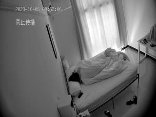 小情侣假期<span style="color: #ff5b82">破</span><span style="color: #ff5b82">处</span>！女孩一次见JJ变大很惊讶，男孩第一次插入找不到洞！稀缺精彩