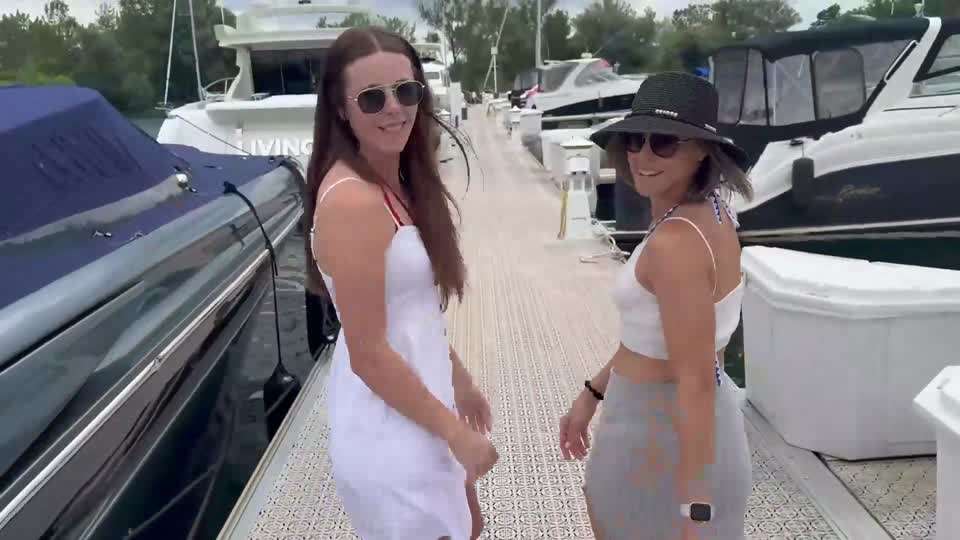 Nadia Foxx &amp;amp; Serenity Cox fuck 3 men on