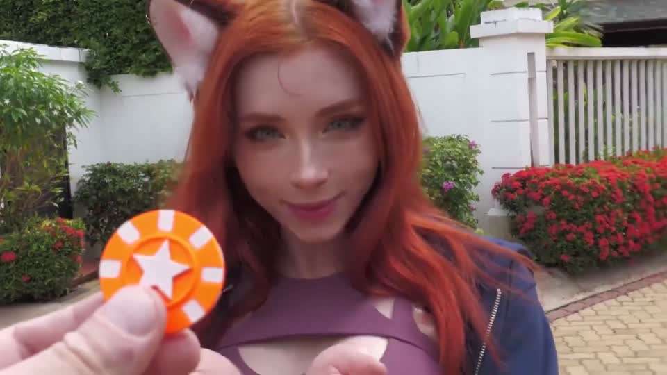 网红福利姬毛子美女Cosplay【Sweetie_Fox 】甜美小狐狸户外公开挑逗脱光，只剩比基尼！#白虎#骚逼#性交