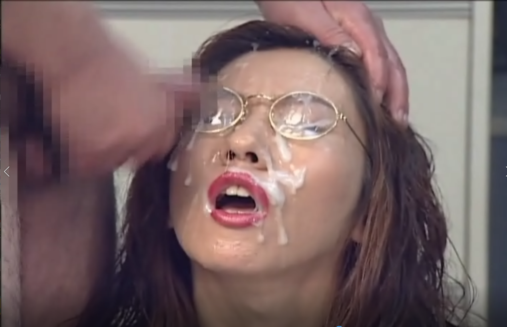 小日本超变态重口味眼镜骚女激情爆操大量颜射吞精超多